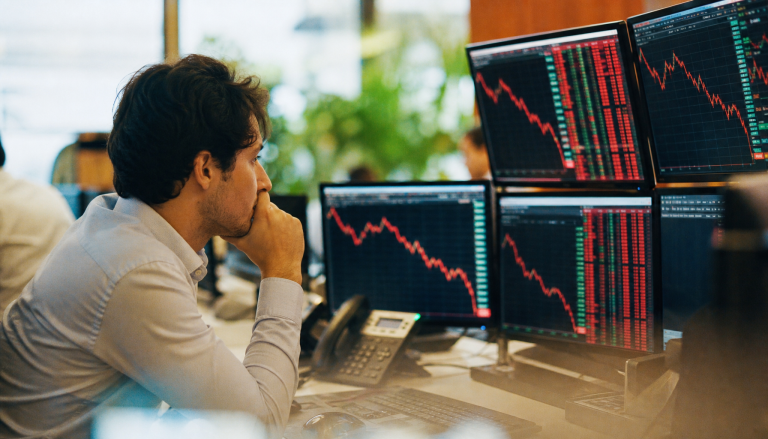 Ibovespa recua 1,26% e dólar sobe 0,57% em movimento expressivo nesta terça-feira. Entenda o que está acontecendo no mercado brasileiro.