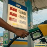 Rio, Petrobras e Naturgy fecham acordo para reduzir preço do gás em até 6,5%. Medida beneficia motoristas, indústrias e consumidores residenciais.